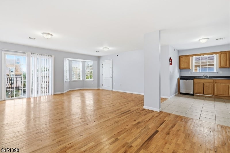 83 Farley Ave
