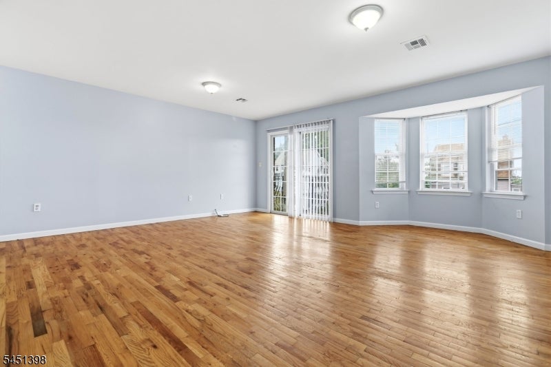 83 Farley Ave