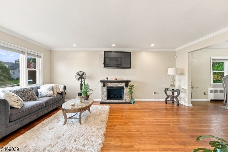 1747 Colgate Pl