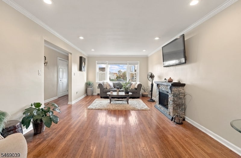 1747 Colgate Pl