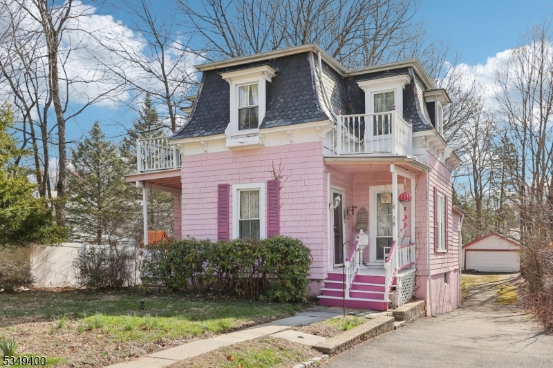 58 Ridgeway Ave