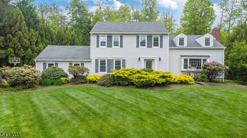 23 Pepperidge Rd