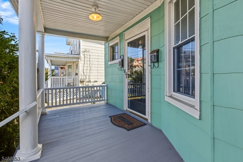 32 Summit Ave