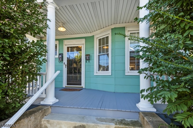 32 Summit Ave