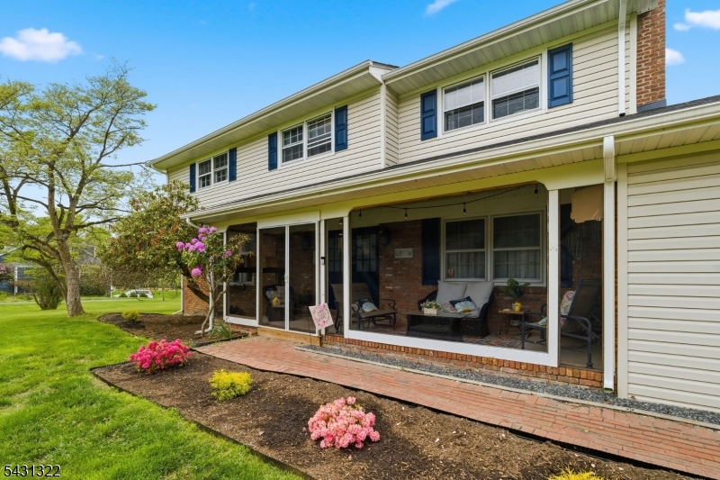 185 Thatchers Hill Rd