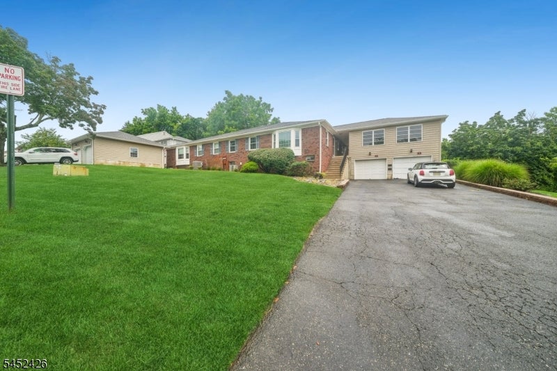 2 Brandywyne Dr
