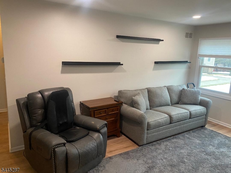 105 Newark Pompton Tpke A15