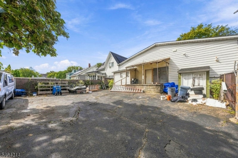 29 Summit Ave
