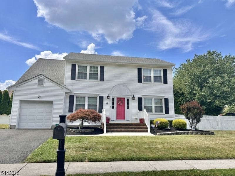17 Reid Way