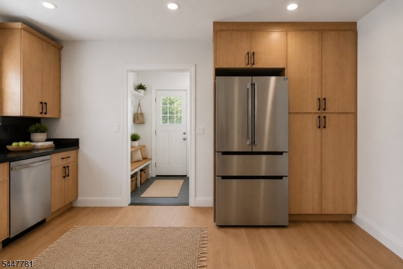 18 Walnut St B