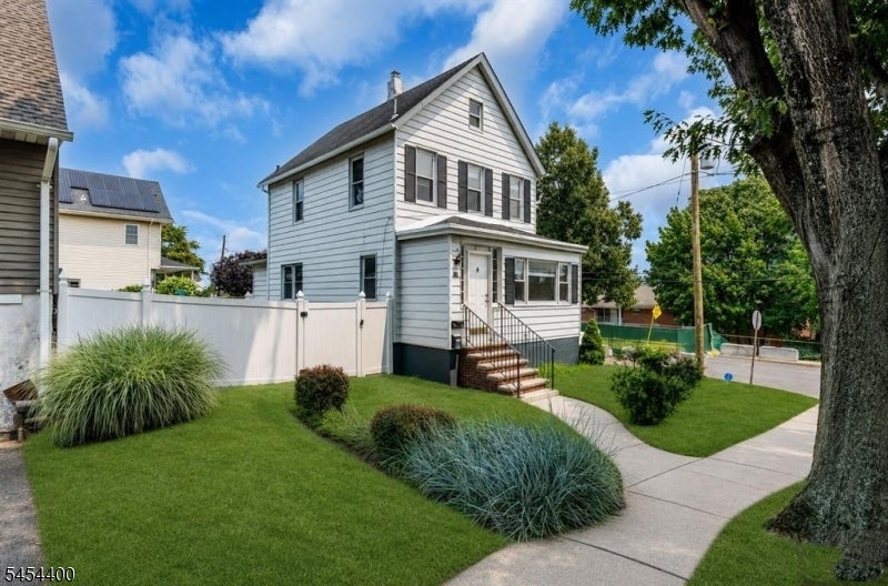 200 Cedar St