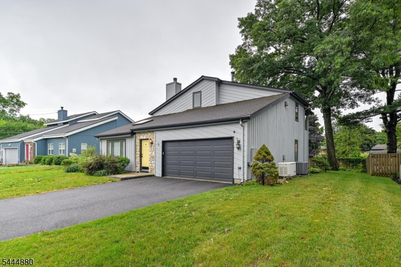 5 Stonebridge Ct