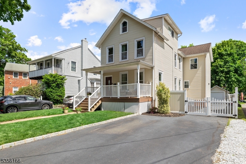 252 Orchard St