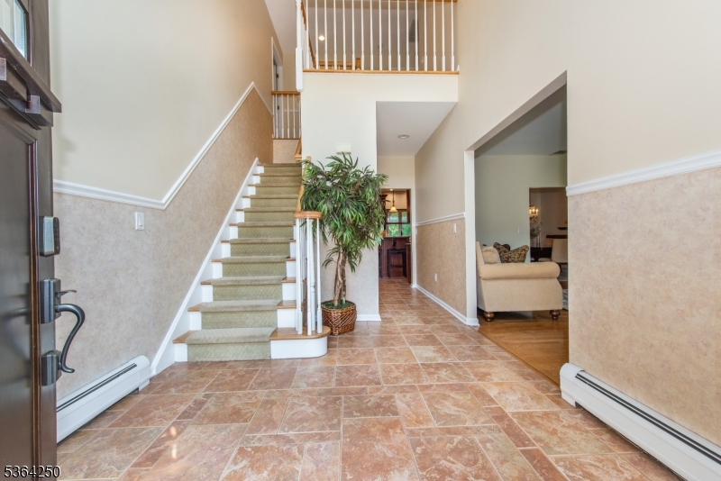 6 Anna Rose Ct