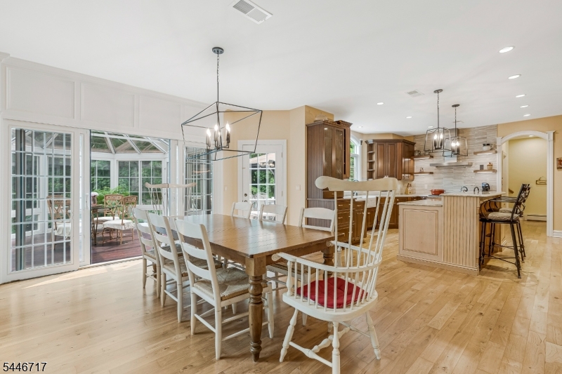 11 Monica Ct