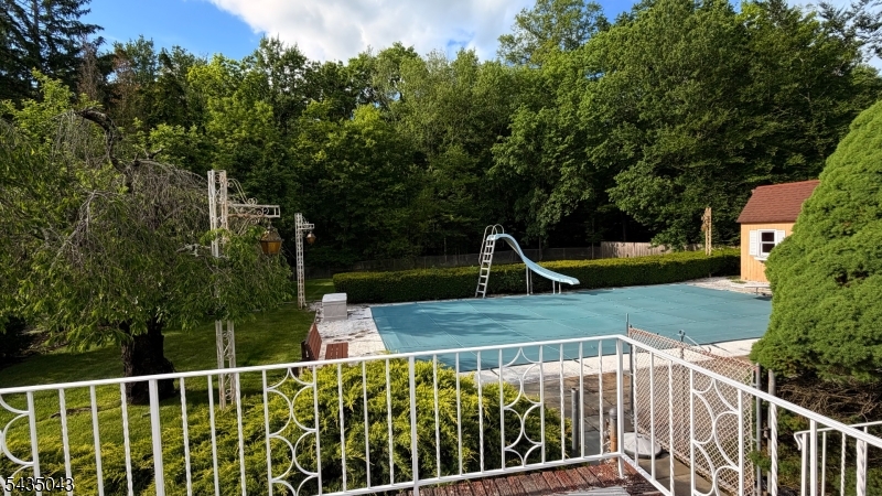 14 Hilldale Rd