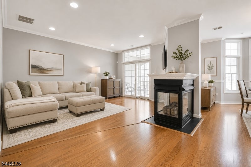 313 Edmonton Ct