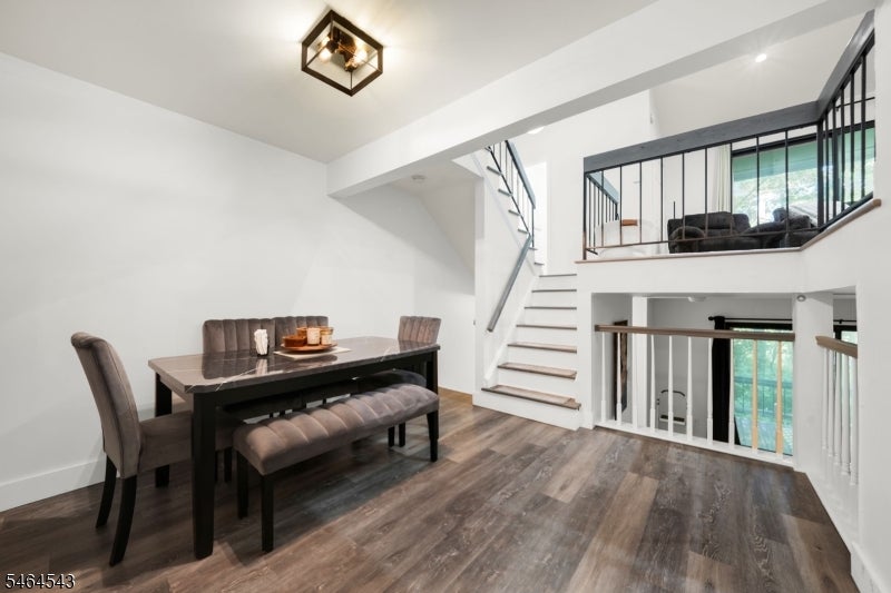634 Upperway