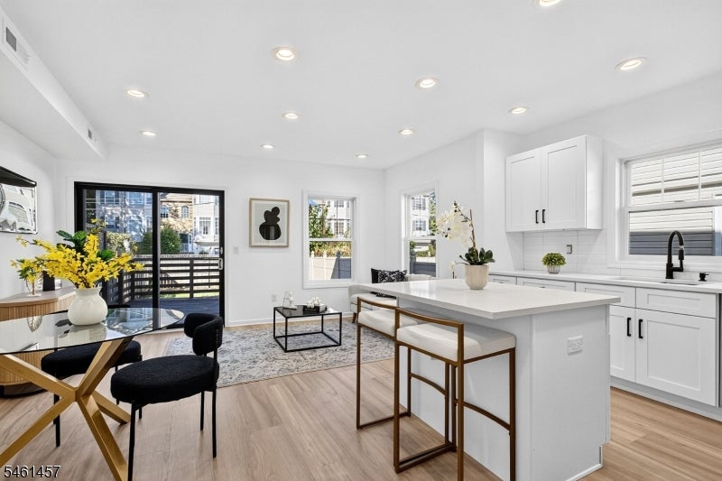 25 Maple Ave