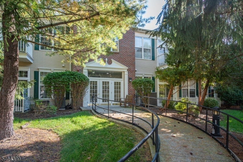 1313 Four Seasons Dr
