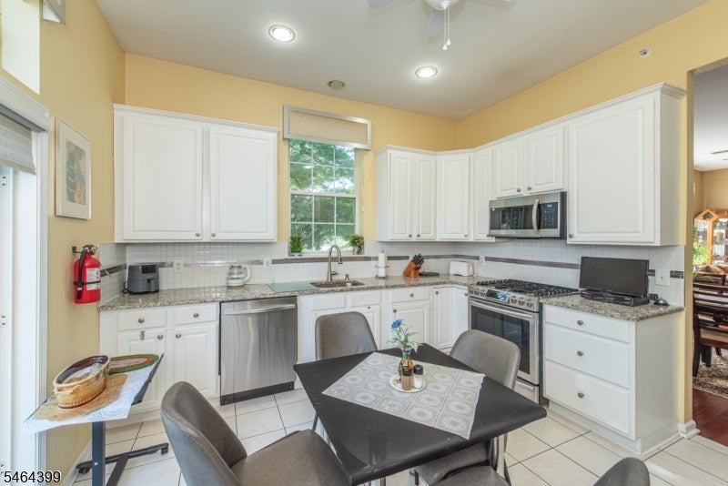 1313 Four Seasons Dr