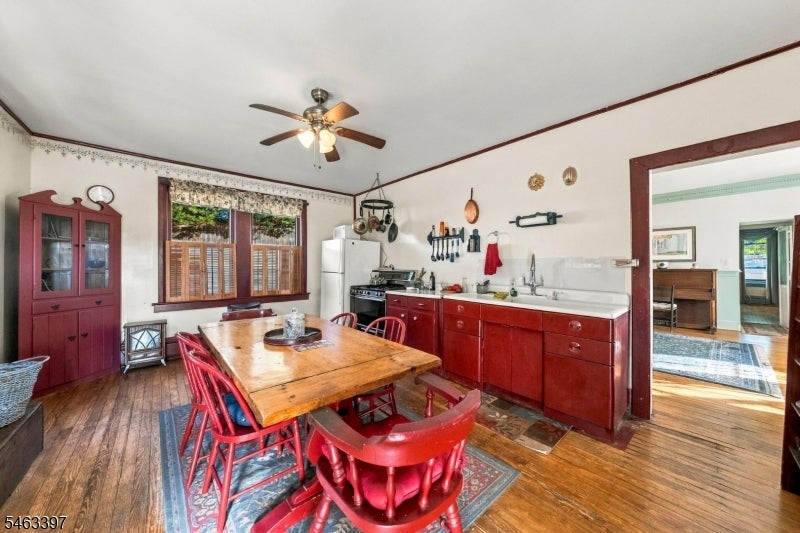 13 Gillens Rd