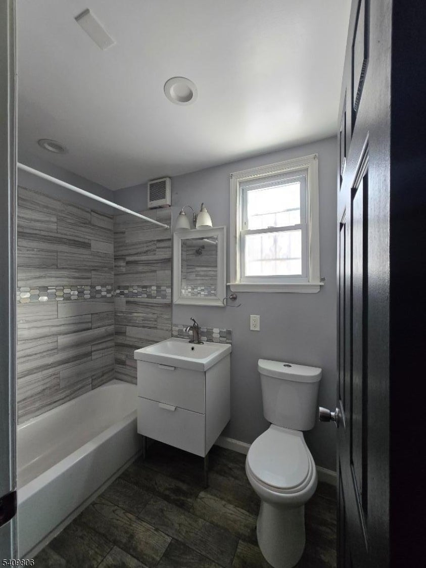 69-71 N 13Th St 2