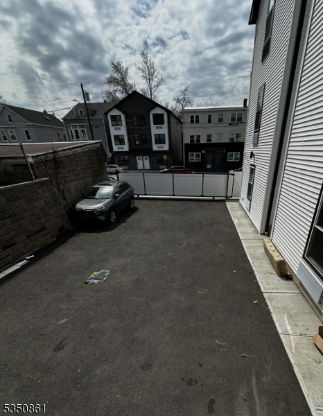88 N 7Th St