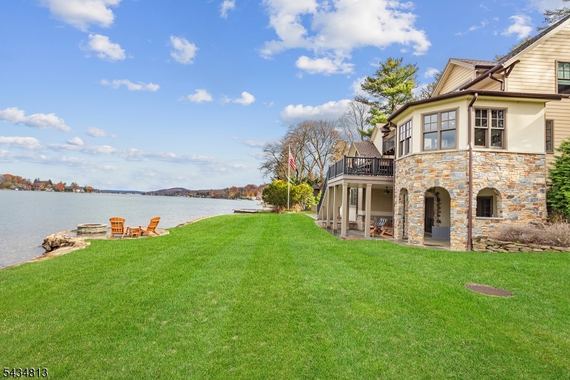 50 Maple Pkwy