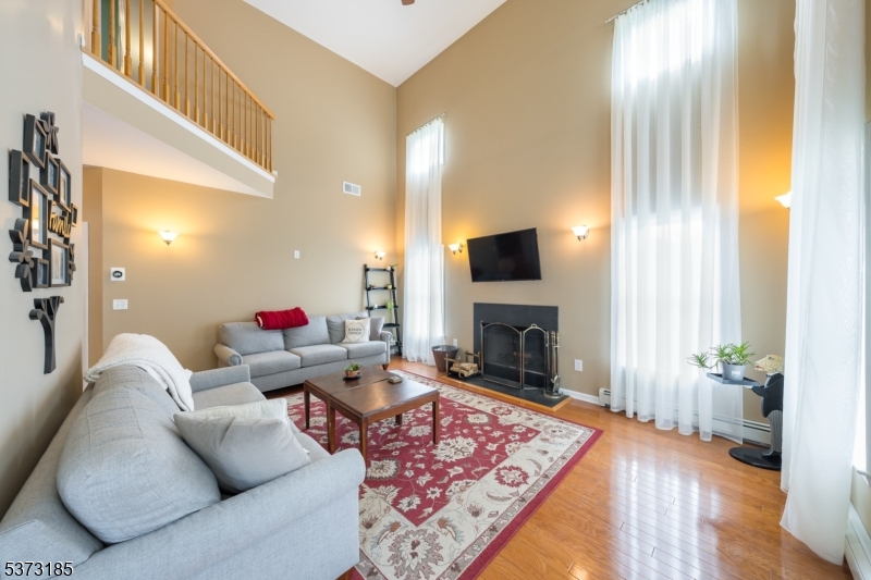 63 Gatheringhill Ct