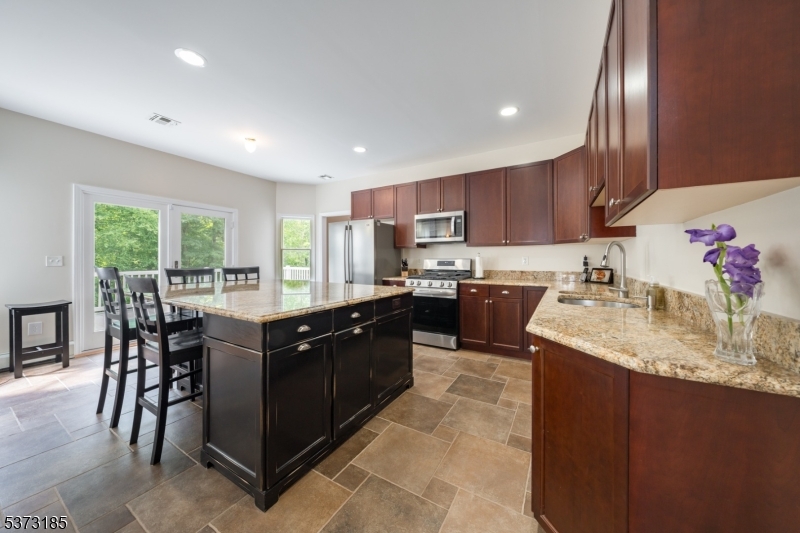 63 Gatheringhill Ct