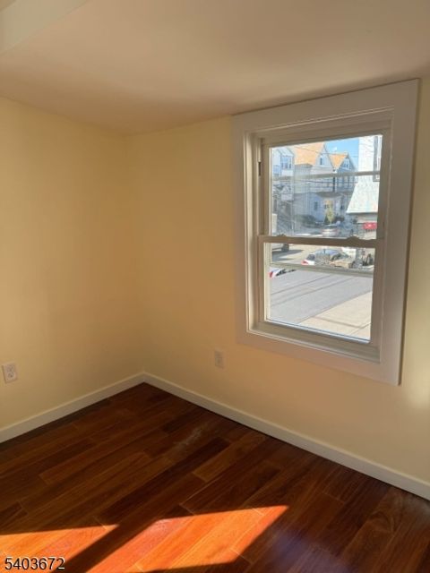 863 Lafayette St Elizabeth City NJ 07201