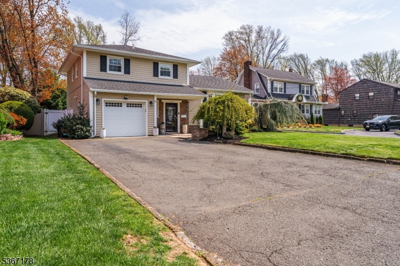 74 Emerald Pl