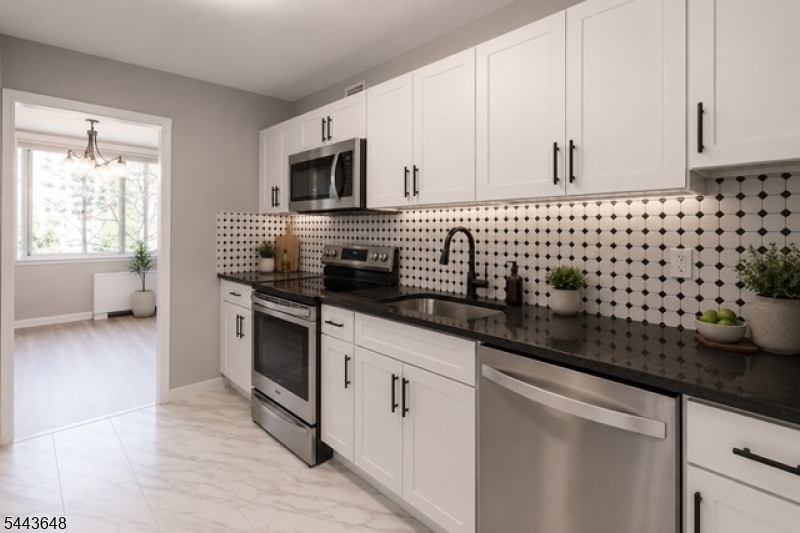 1 Claridge Dr 114
