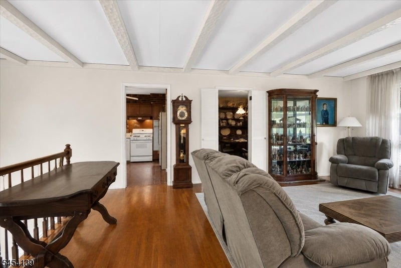 118 Pine Brook Rd