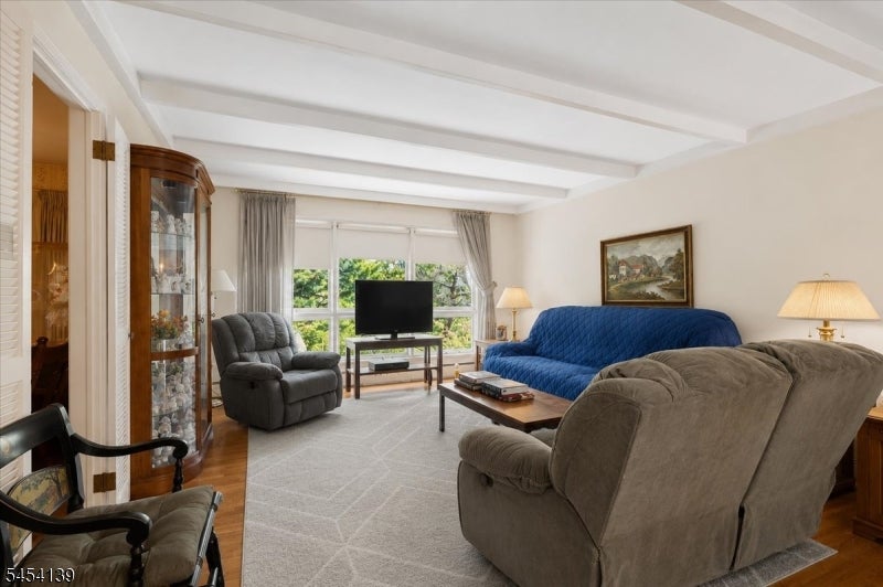 118 Pine Brook Rd