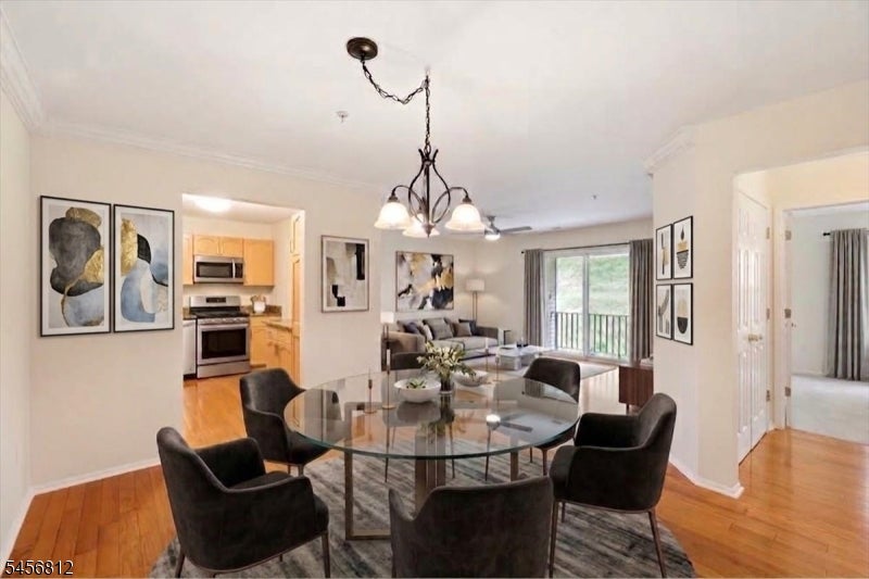 1233 King Ct