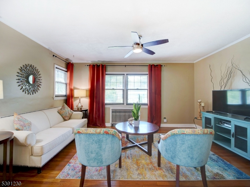 110 Orchard Rd 2