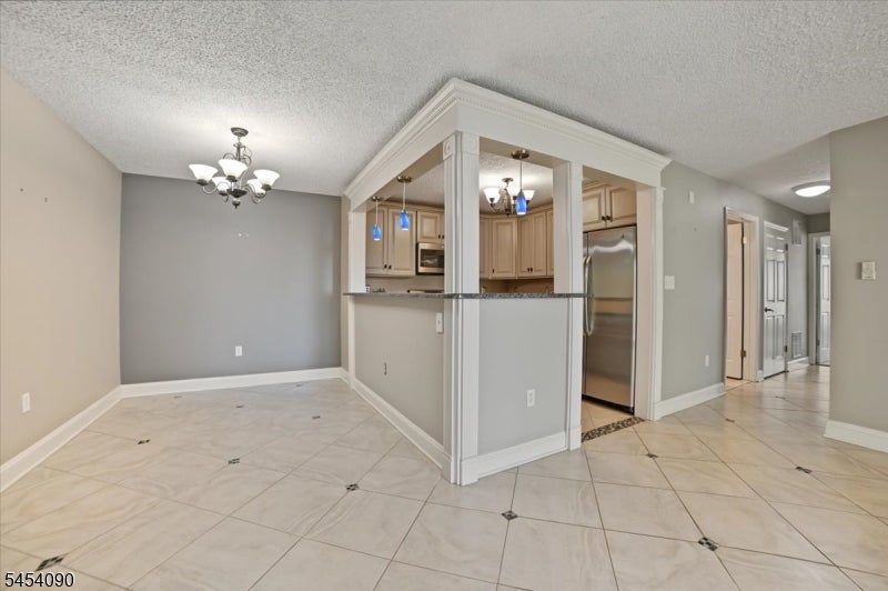 403 Reading Cir
