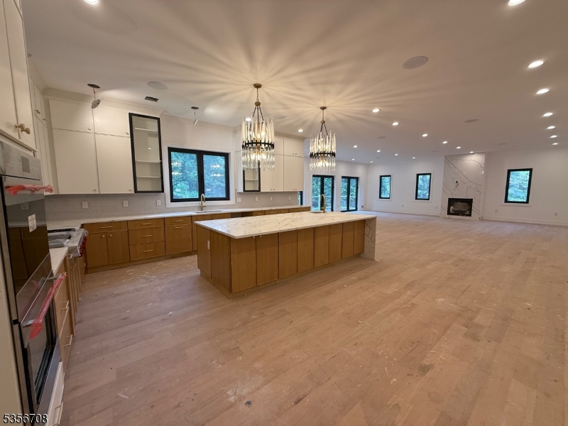 6 Cambridge Dr