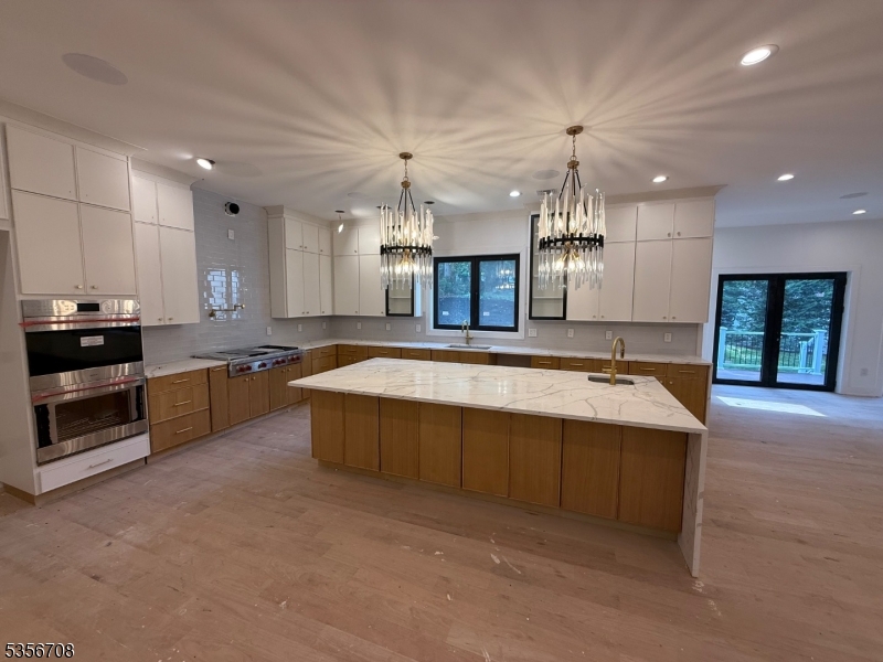 6 Cambridge Dr