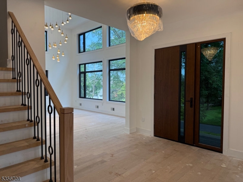 6 Cambridge Dr