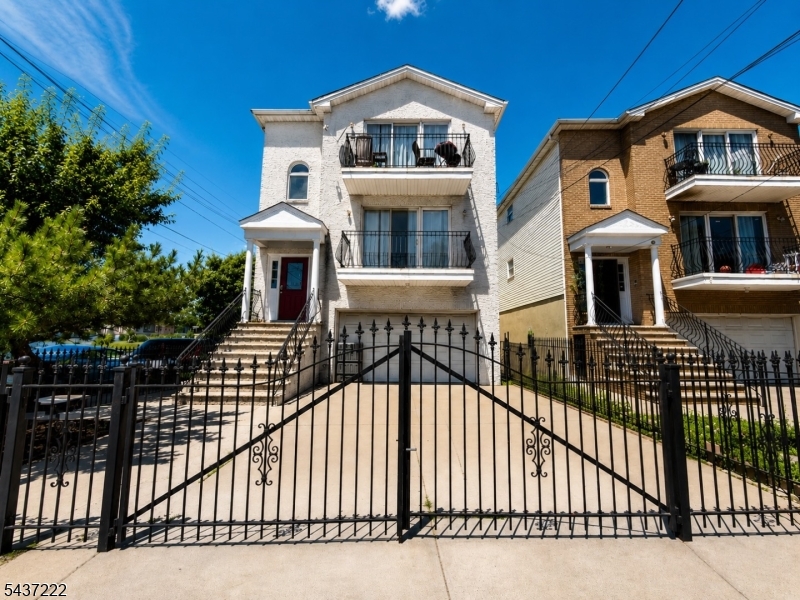 46 Goble St