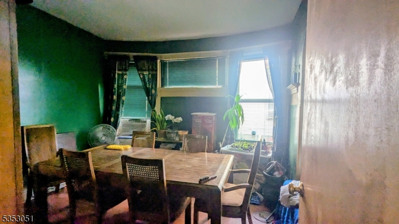 110-112 Smith St
