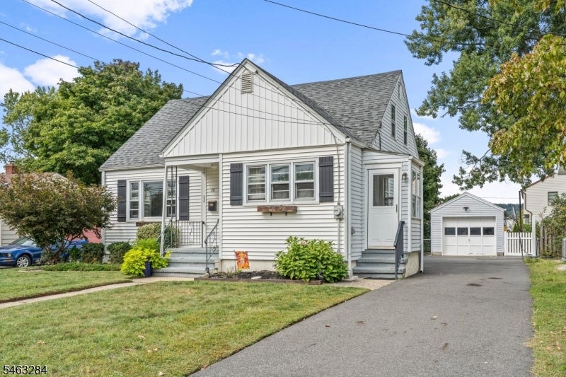 151 Harris Ave
