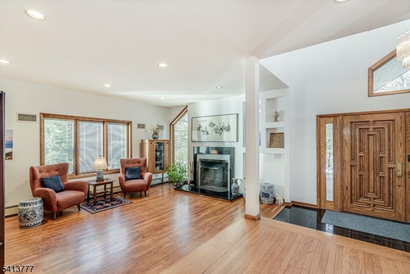 15 Mountain Spring Dr