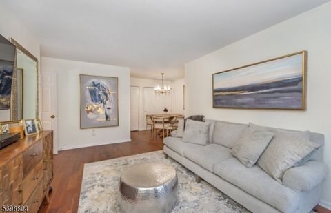 15 Heritage Ct Montville Twp. NJ 07082