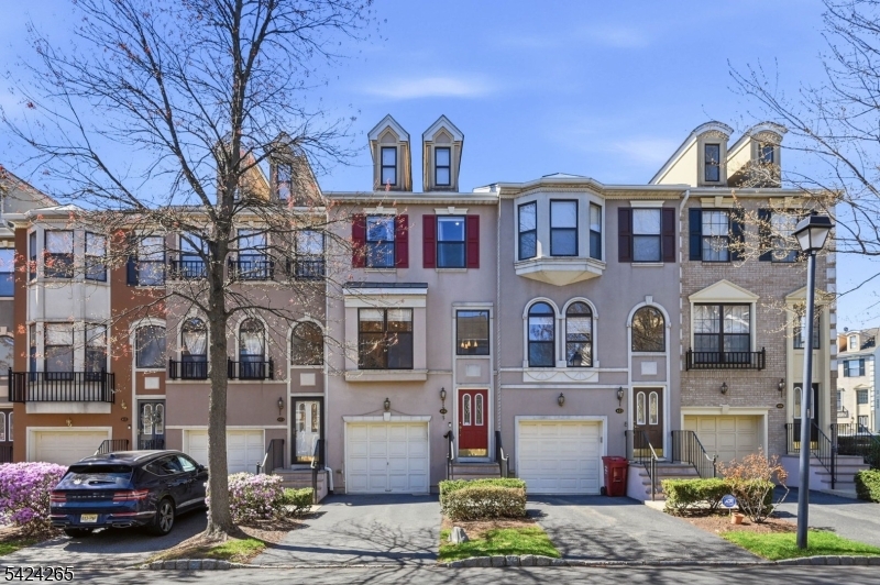 424 Hartford Dr