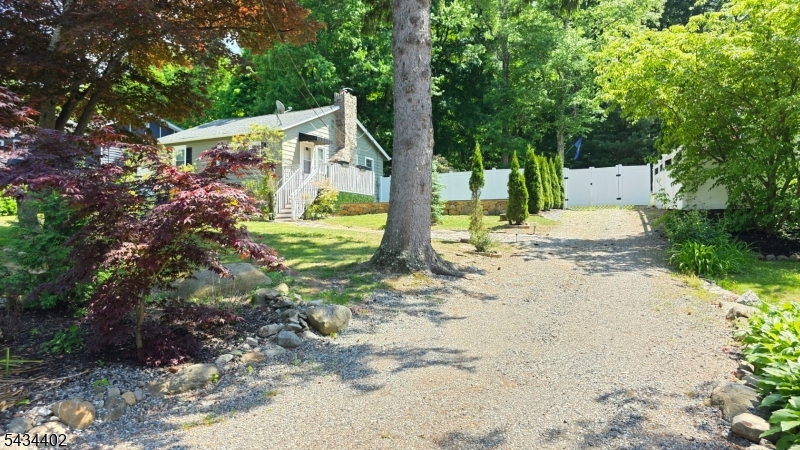 37 Grandview Ave