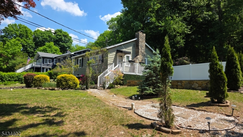 37 Grandview Ave